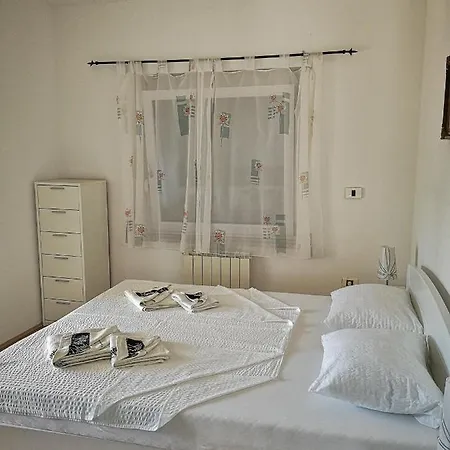 Apartma Ceh Gabrovica pri Crnem Kalu